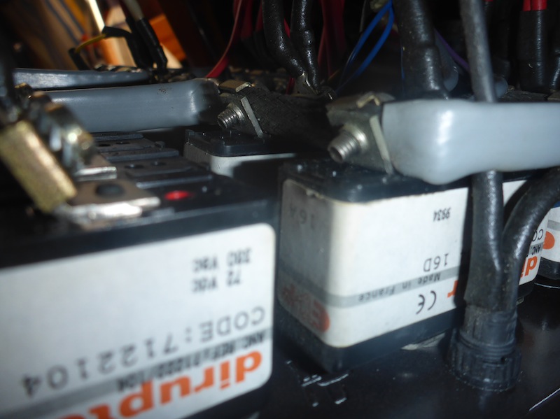  Amel Super Maramu 2000 Diruptor Unipolar 24 Volt Panel 